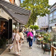 White Friday Shopping 03